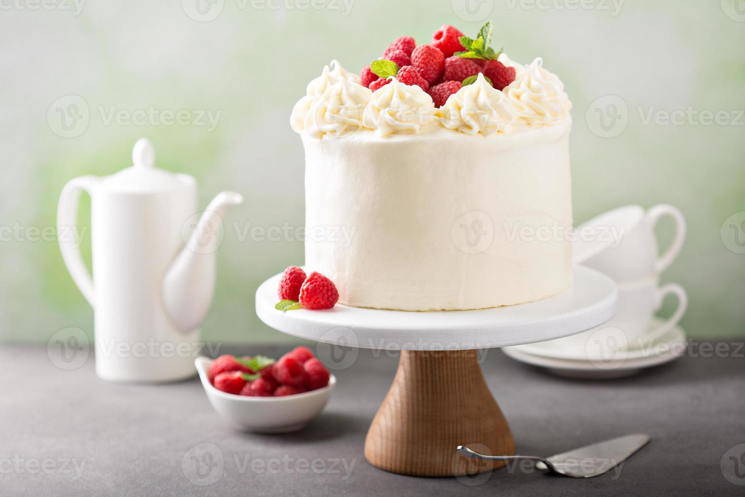 White chocolate raspberry cake photo