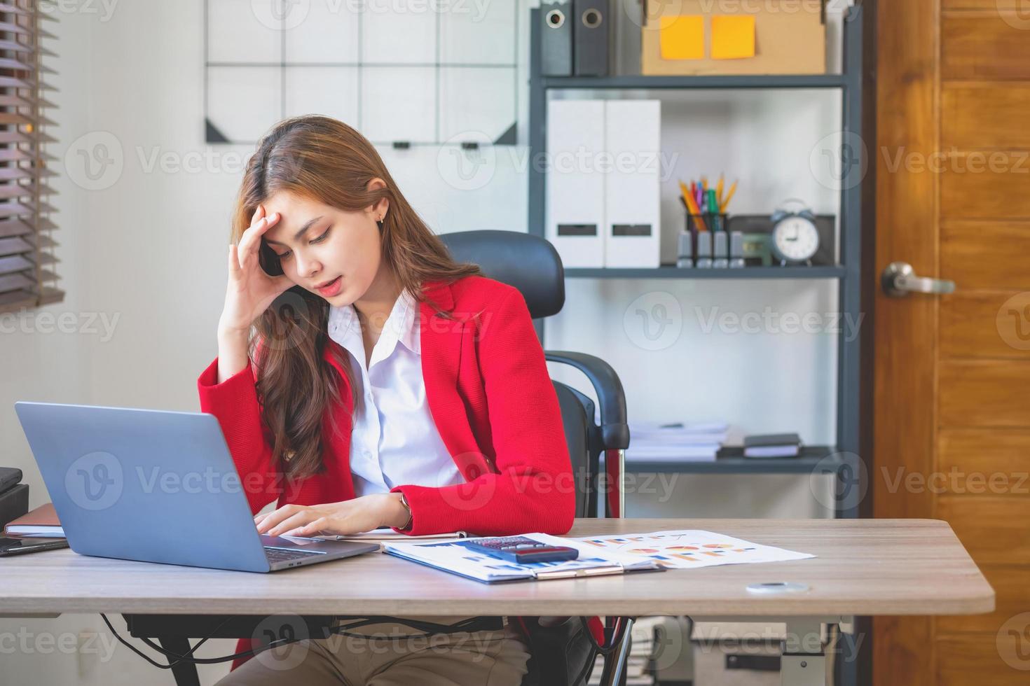 Concept Burnout Syndrome. Business Woman feels uncomfortable working. Which is caused by stress, accumulated from unsuccessful work And less resting body. Consult a specialist psychiatrist. photo