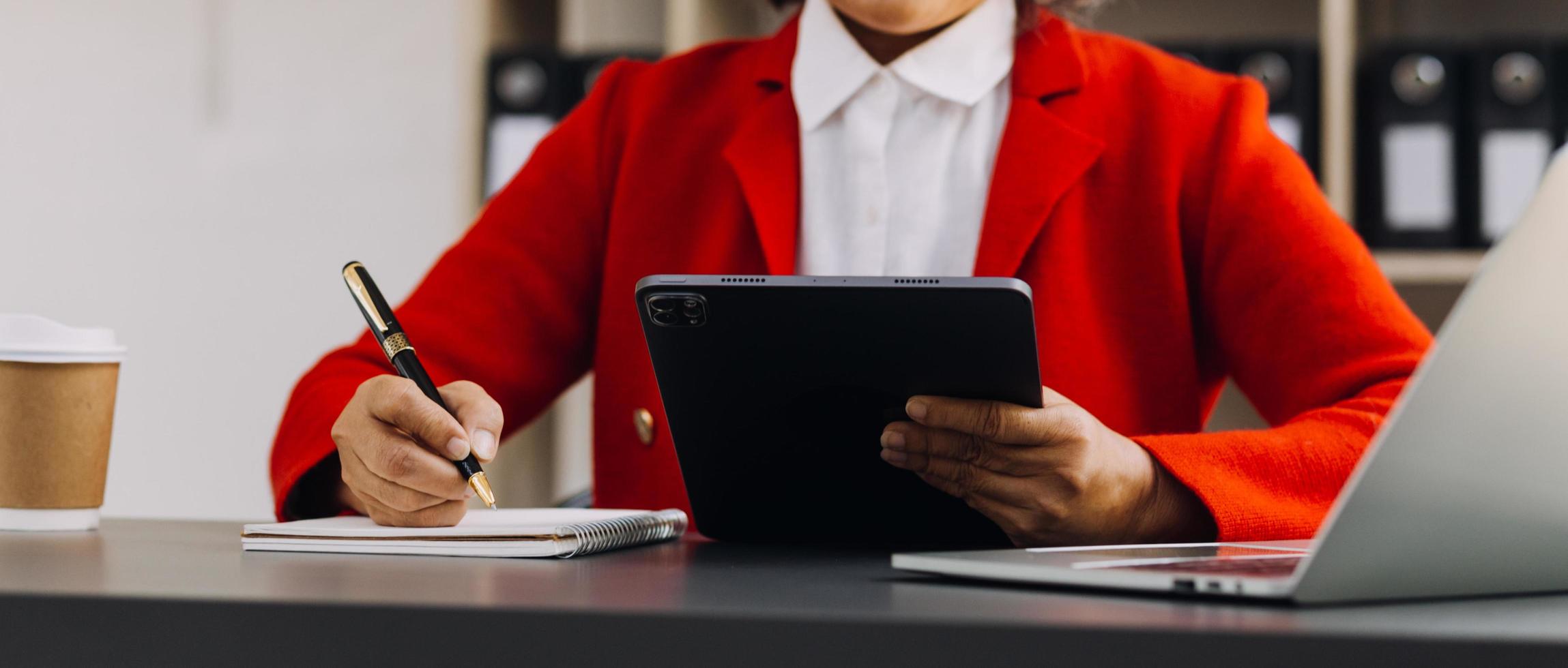 2023 business finance technology and investment concept. Stock Market Investments Funds and Digital Assets. businessman analysing forex trading graph financial data. Business finance background. photo