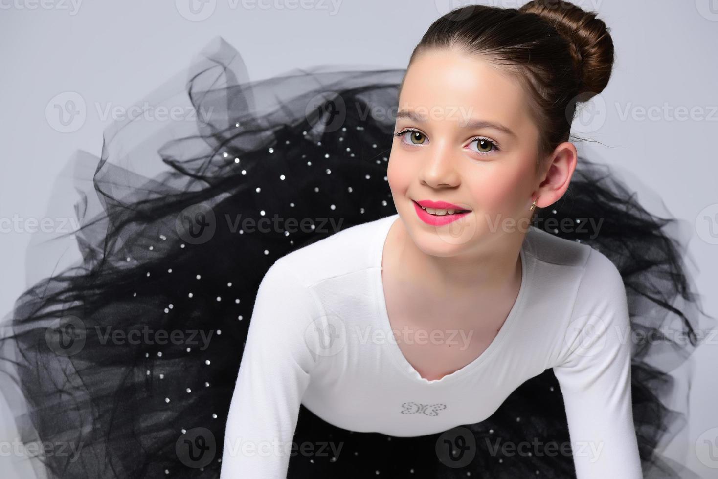 Beautiful girl ballet dancer. 15986236 Stock Photo at Vecteezy