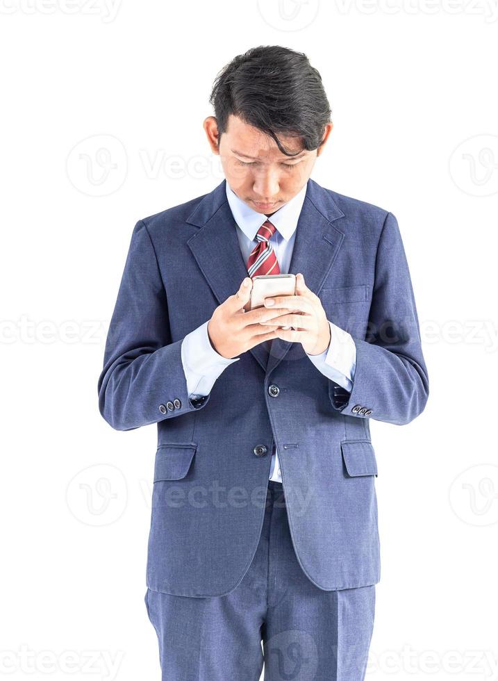 retrato de hombres de negocios sosteniendo teléfono aislado en blanco foto