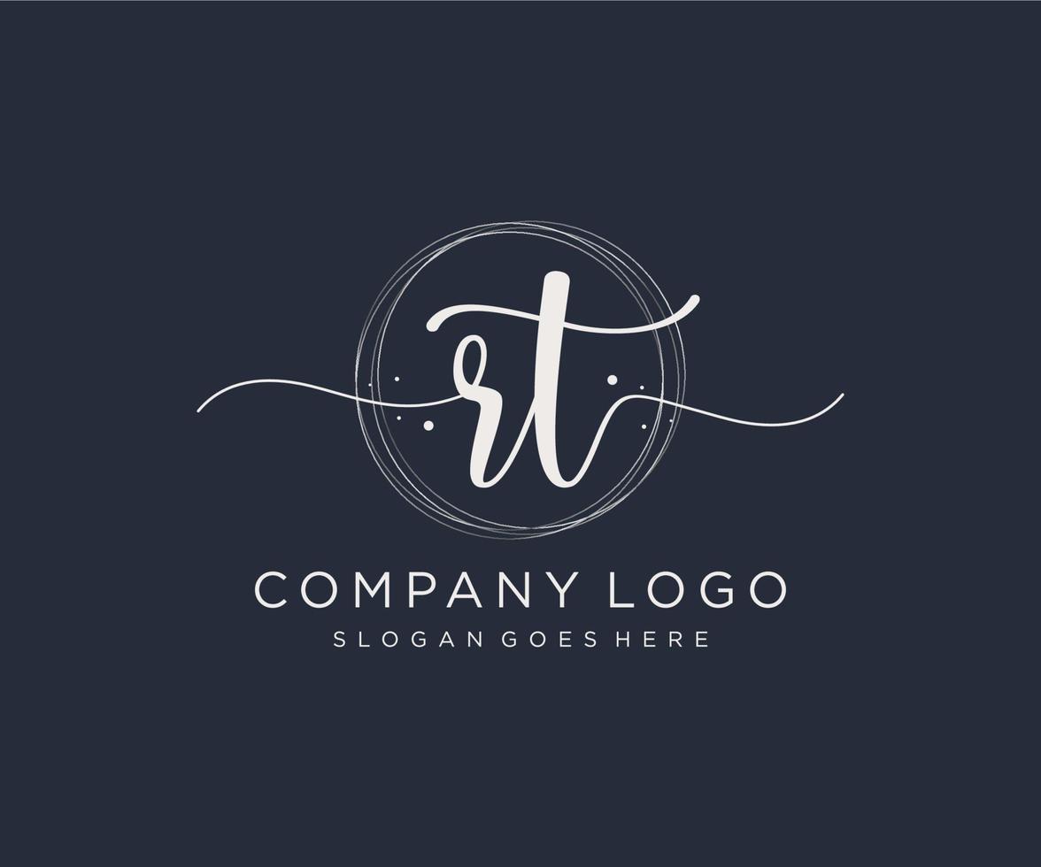 Initial RT feminine logo. Usable for Nature, Salon, Spa, Cosmetic and Beauty Logos. Flat Vector Logo Design Template Element.