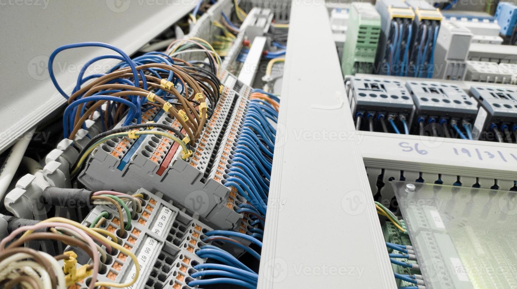 Wiring Instalation power circuit in panel micro controler. photo