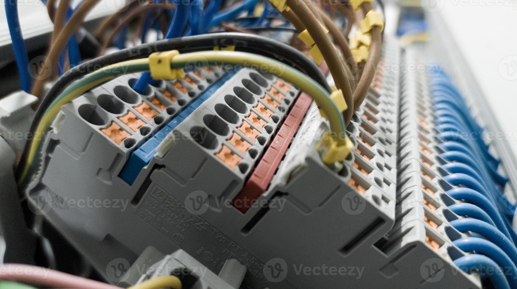 Wiring Instalation power circuit in panel micro controler. photo