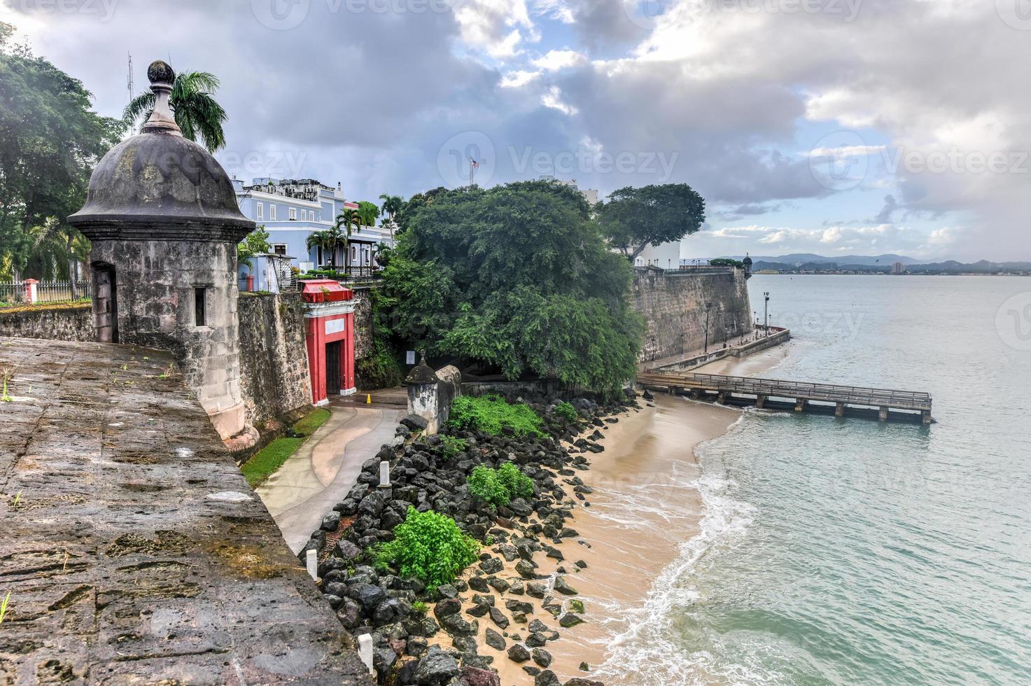 puerta de san juan en la ciudad vieja de san juan, puerto rico. último resto de las puertas originales de las murallas de la ciudad. foto