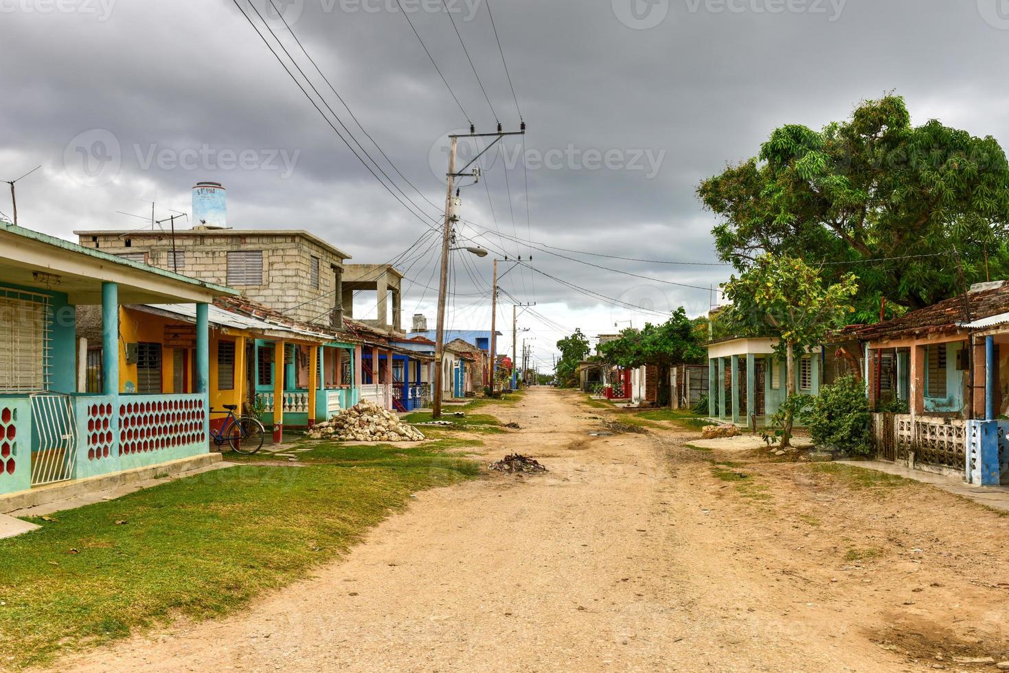 calles del pueblo de casilda, cuba. foto