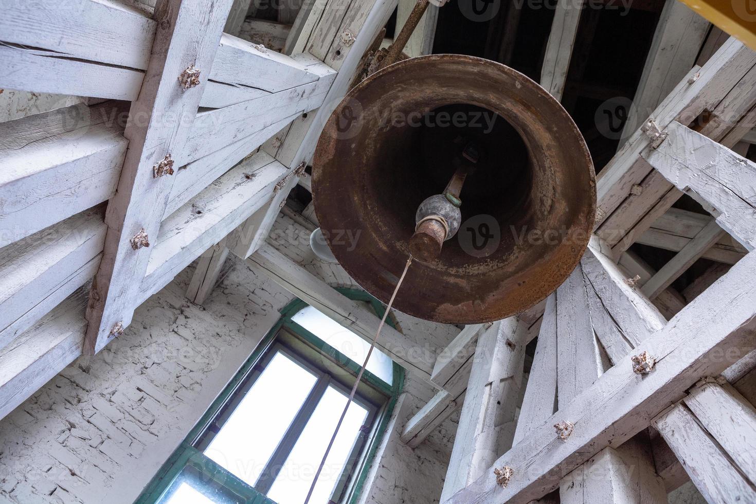 primer plano de la campana de la iglesia foto