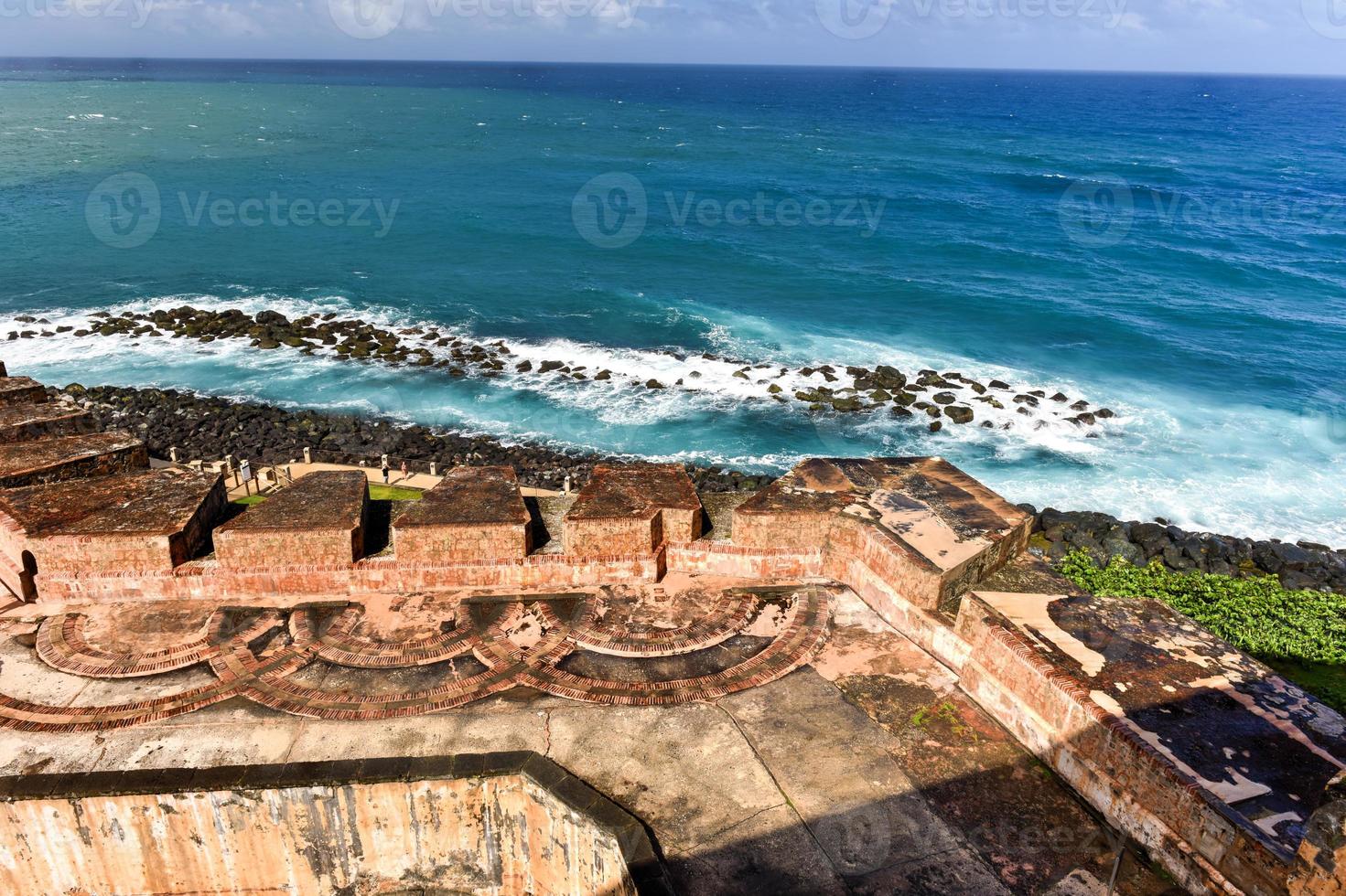 castillo san felipe del morro también conocido como fuerte san felipe del morro o castillo del morro. es una ciudadela del siglo XVI ubicada en san juan, puerto rico. foto