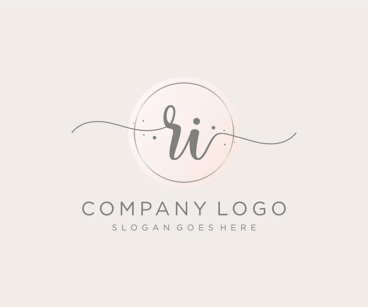 logotipo femenino ri inicial. utilizable para logotipos de naturaleza, salón, spa, cosmética y belleza. elemento de plantilla de diseño de logotipo de vector plano.