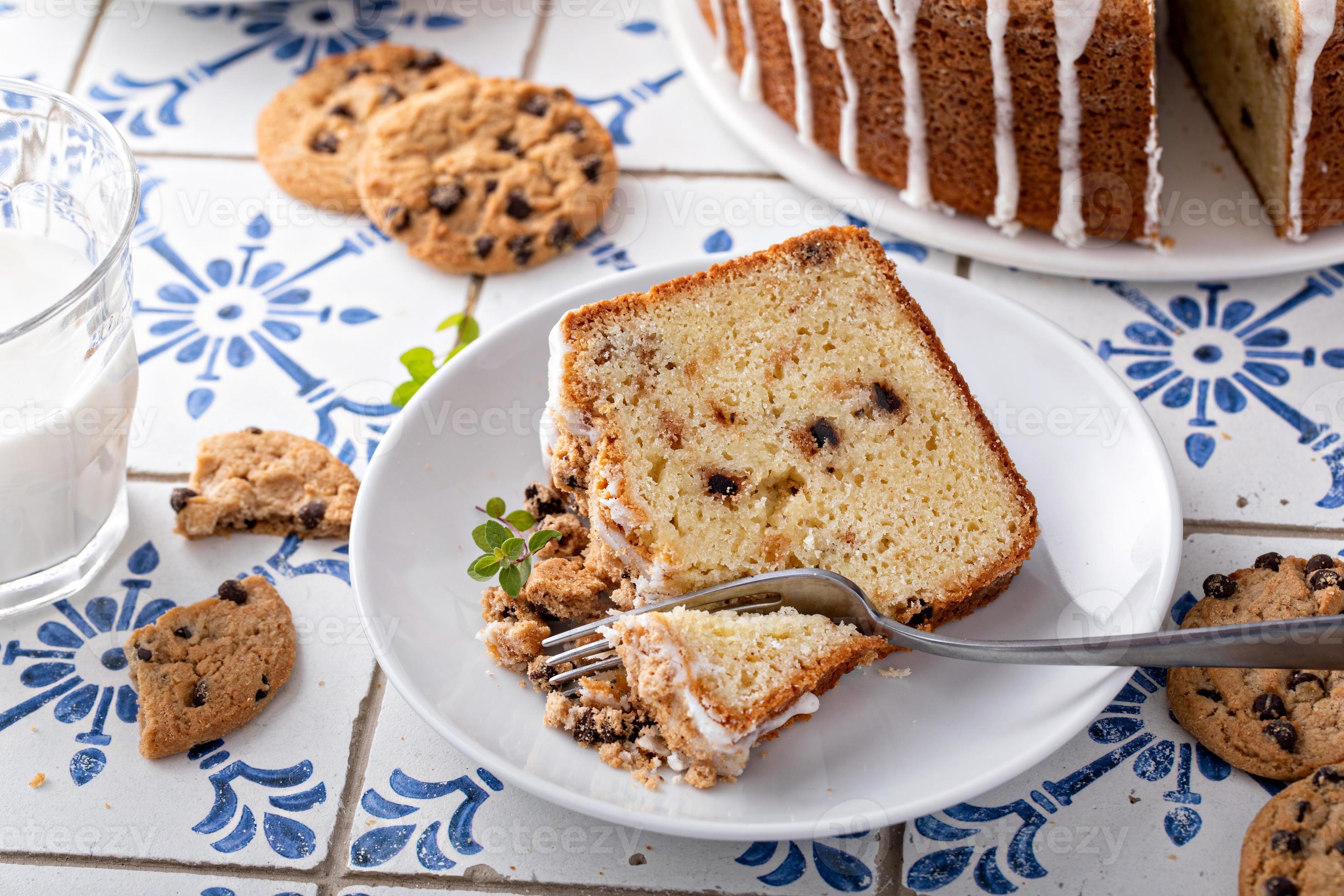 Chocolate chip cookie pound cake made in a tube pan 16117122 Stock