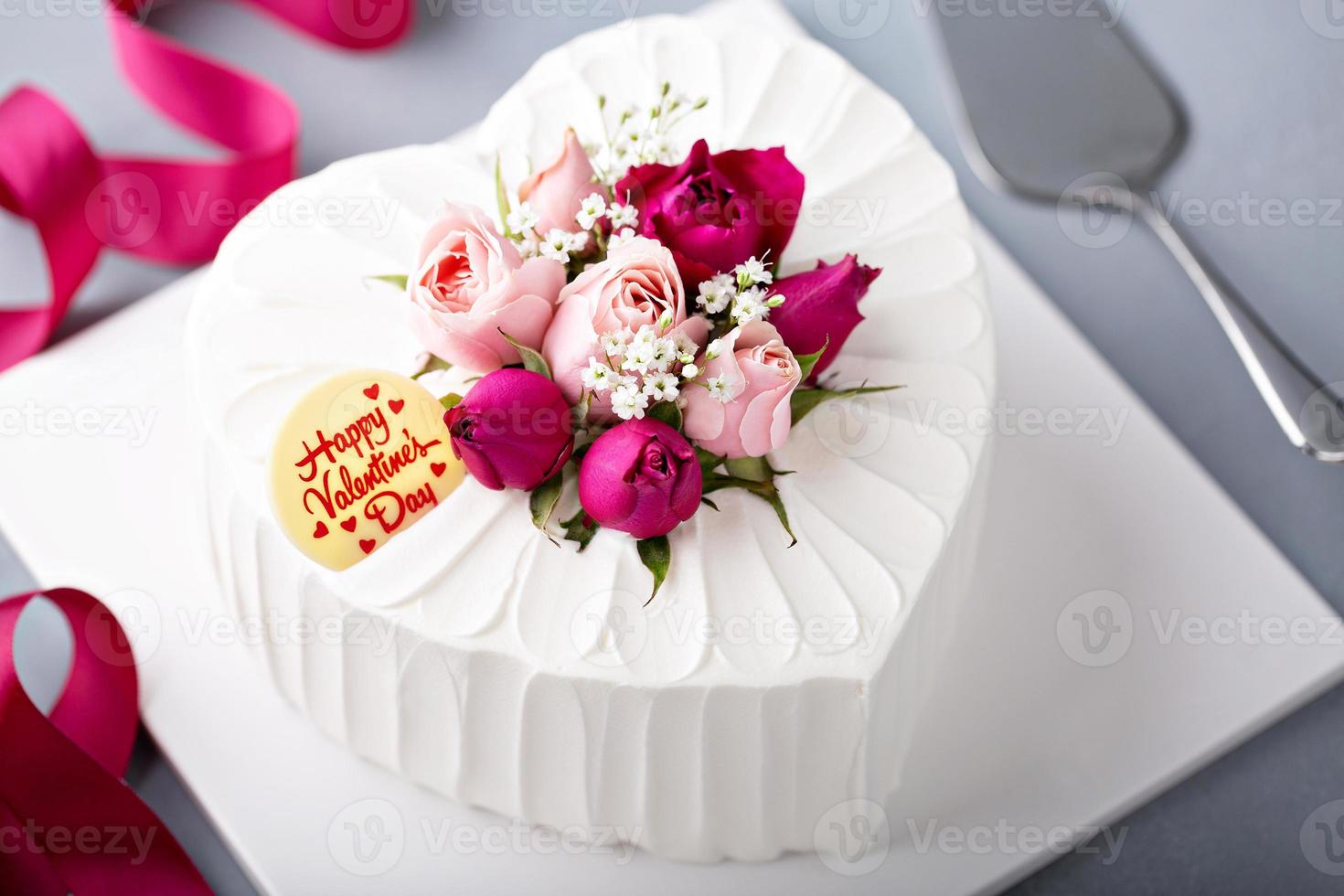 pastel de san valentin con crema foto