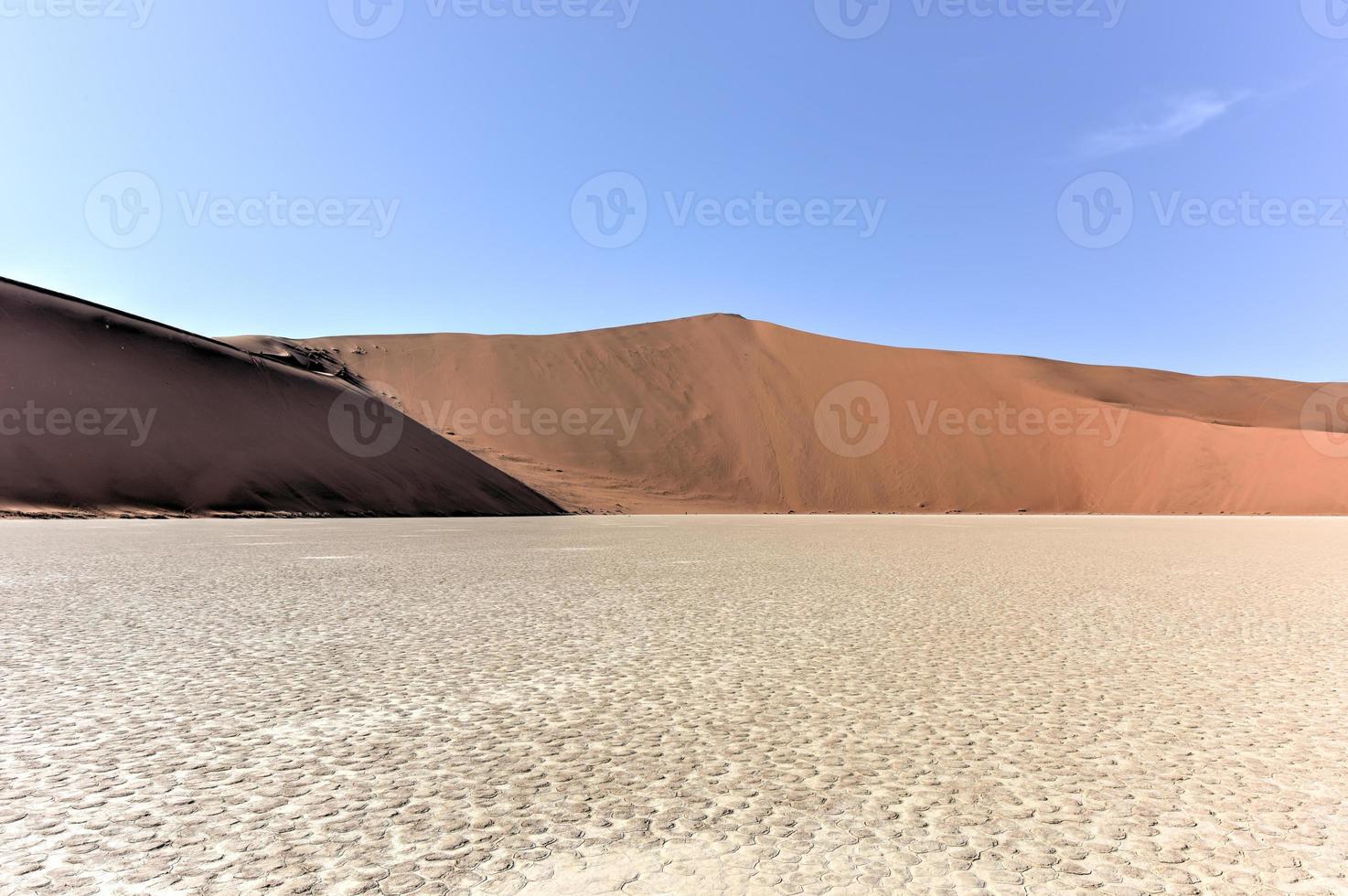 Dead Vlei, Namibia photo