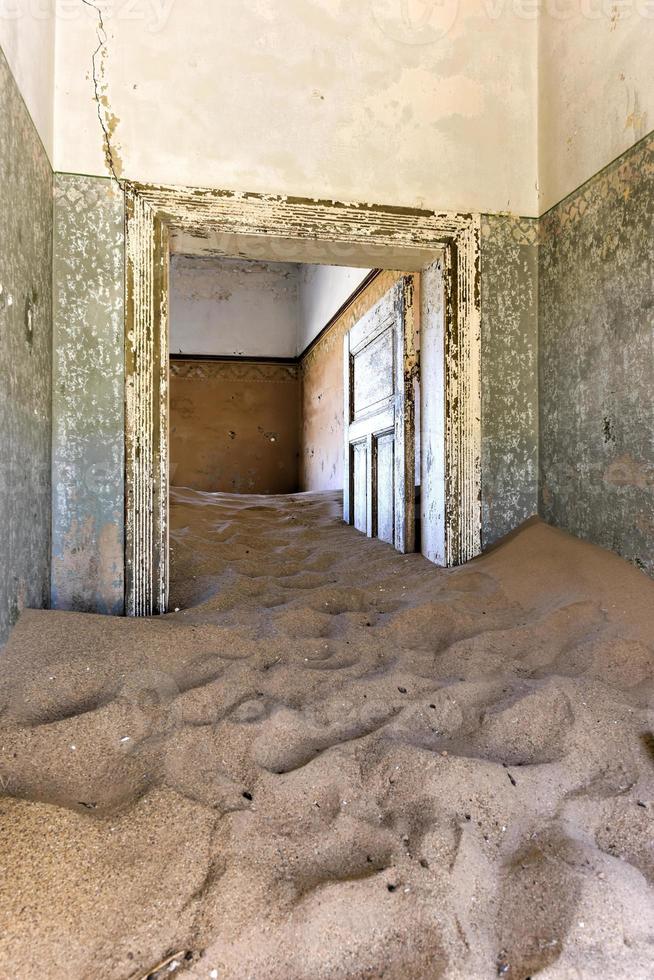 ciudad fantasma kolmanskop, namibia foto