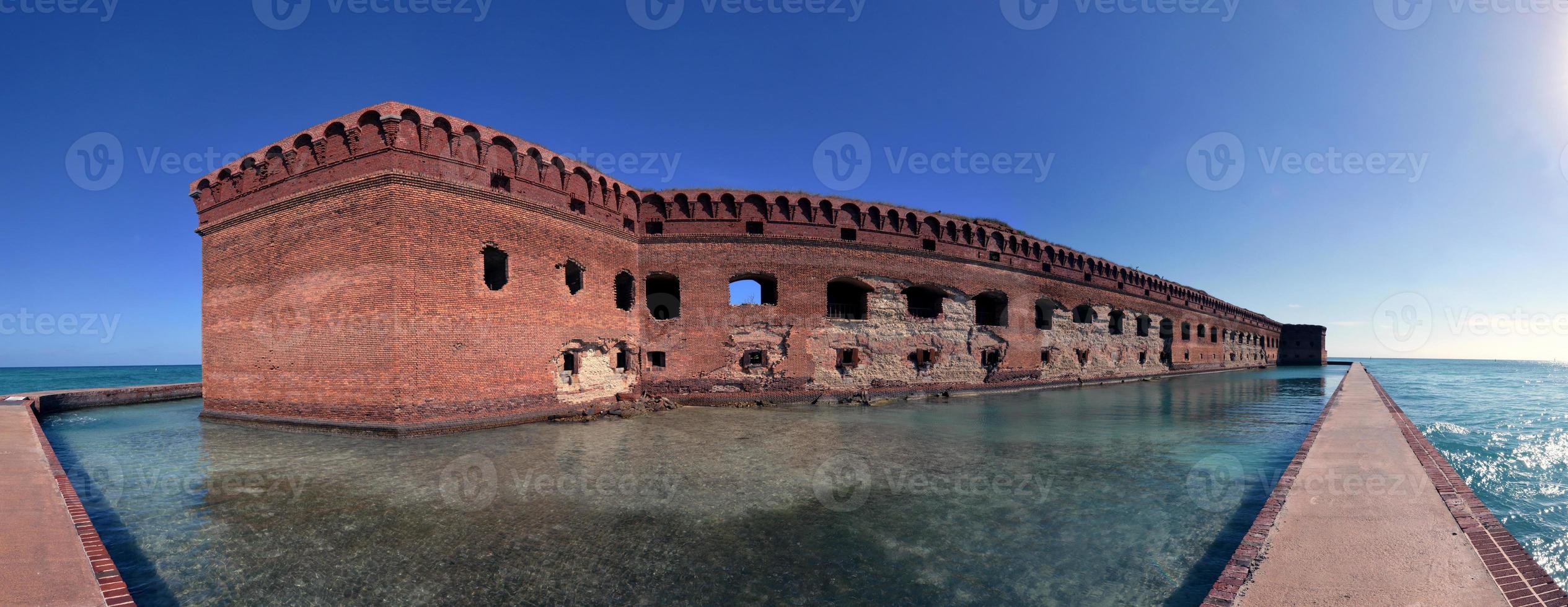 fuerte jefferson, parque nacional tortugas secas, cayos de florida foto