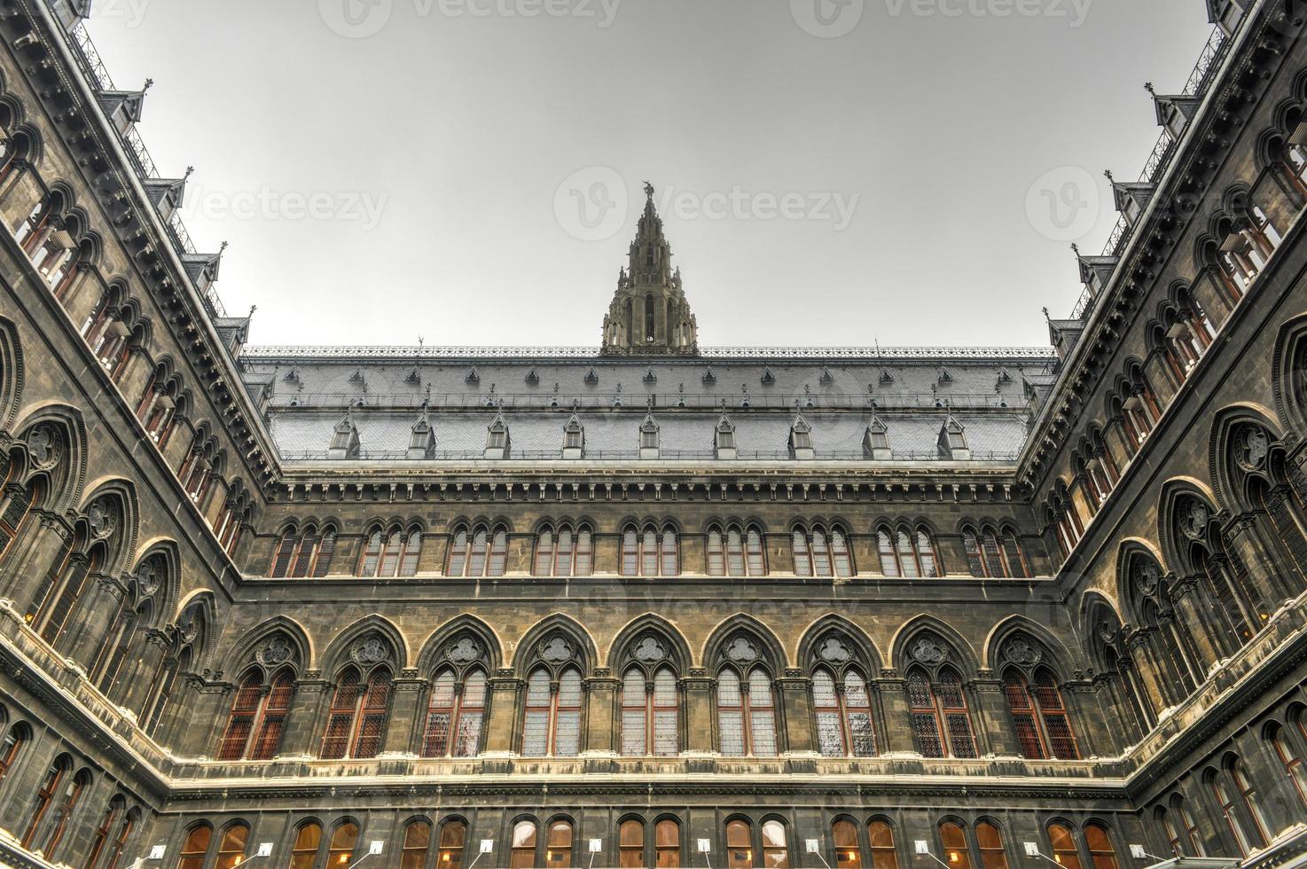 edificio rathaus en viena foto