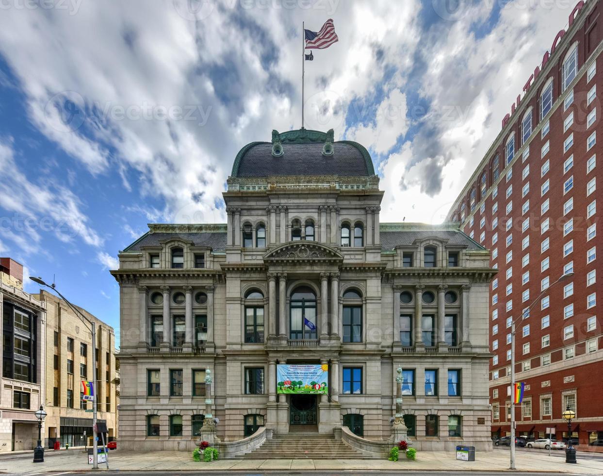 Providence City Hall is the center of the municipal government in Providence, Rhode Island and is located at the southwest end of Kennedy Plaza. photo