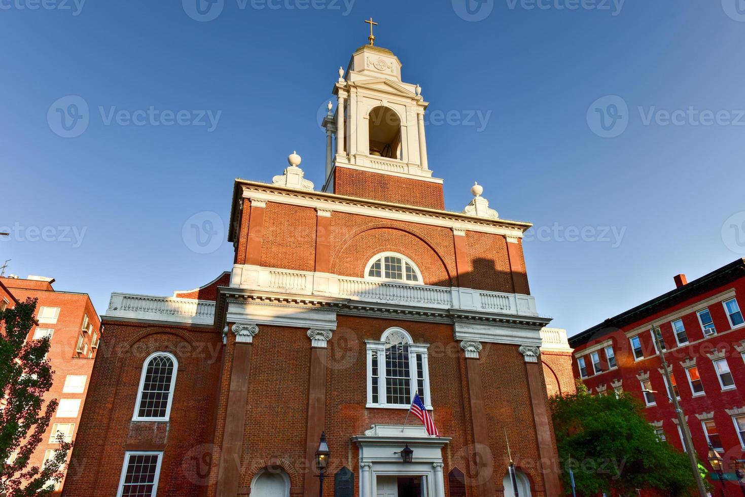 St. Stephen's Church, formerly the New North Church, is a Roman Catholic church located at 401 Hanover Street in the North End of Boston, Massachusetts. photo