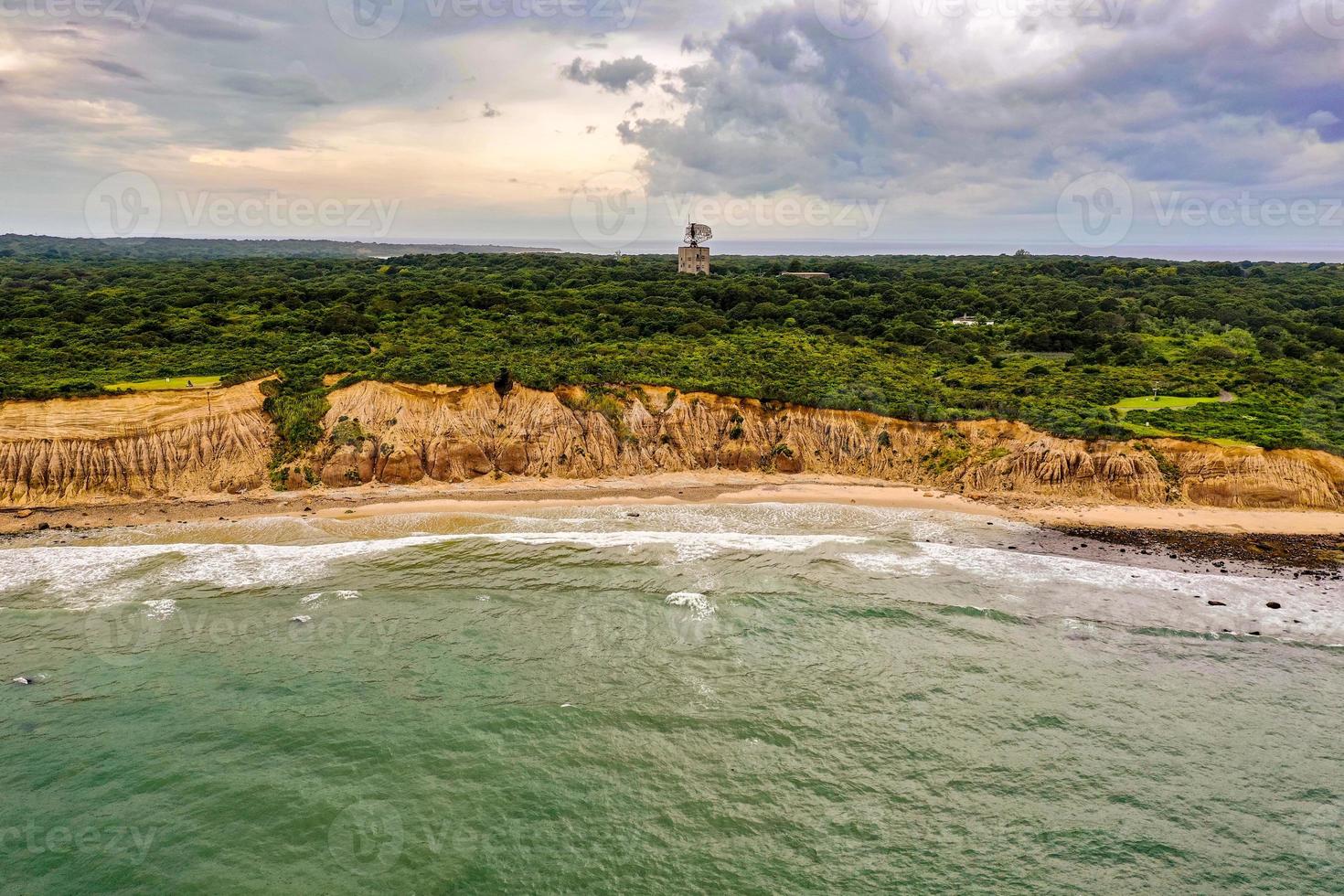 Camp Hero State Park y la instalación de radar ambiental terrestre semiautomática, ahora fuera de servicio en Montauk, Long Island. foto