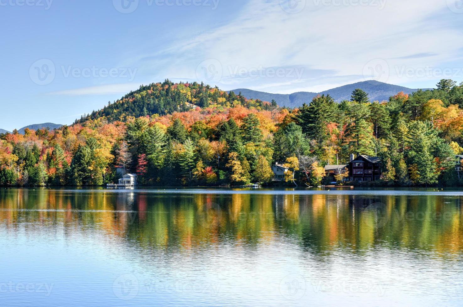 follaje de otoño de adirondacks, nueva york foto