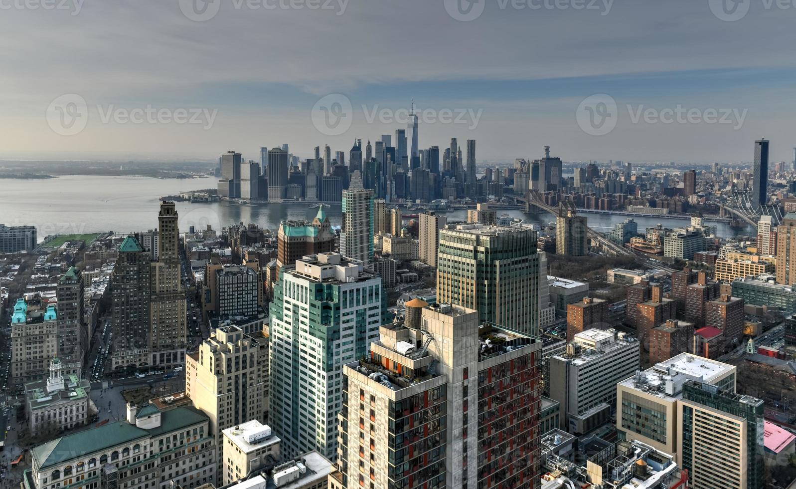 vista panorámica del horizonte de la ciudad de nueva york desde el centro de brooklyn. foto