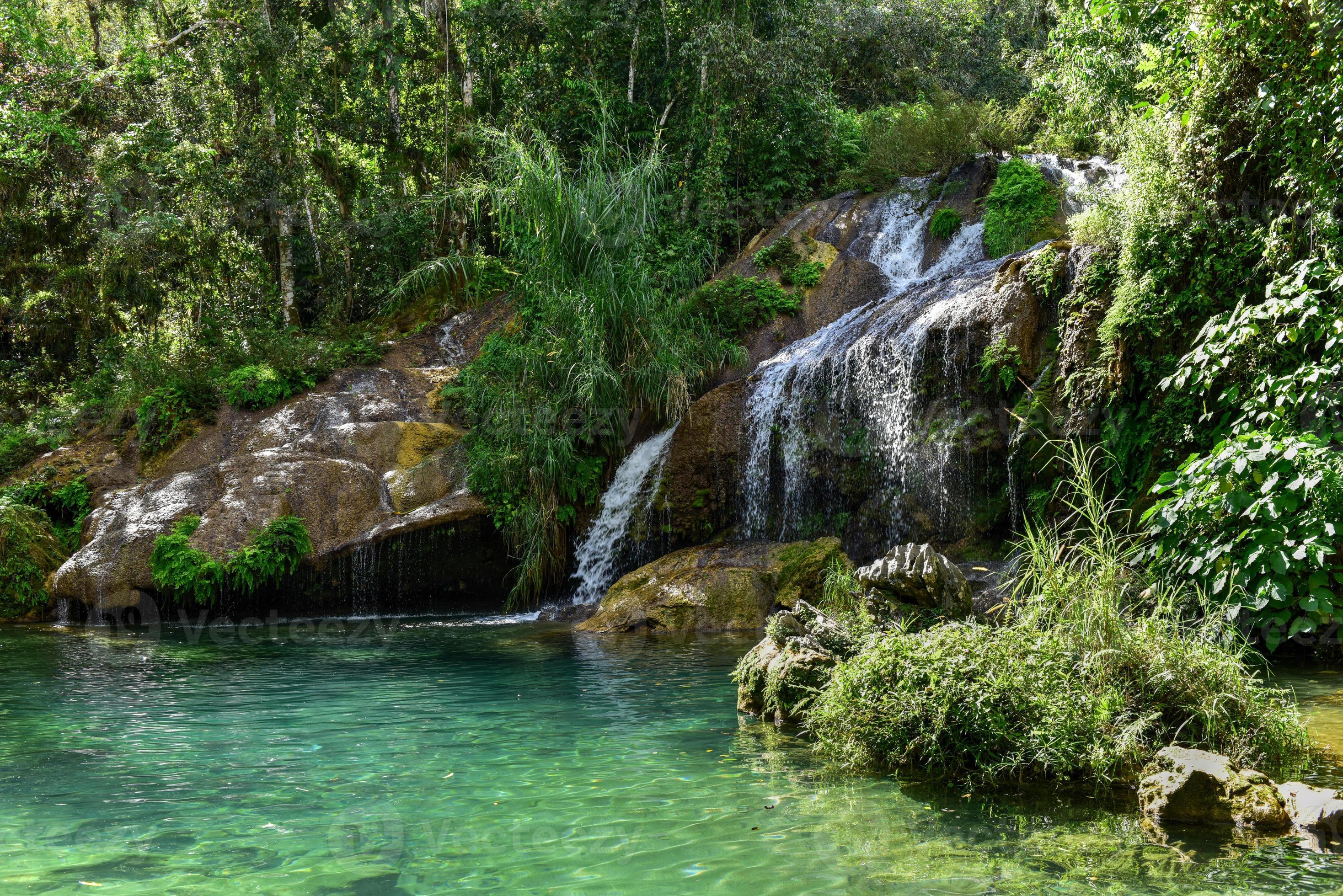 cascadas el nicho en cuba. el nicho se encuentra dentro del gran parque natural topes de cascadas el nicho en cuba. el nicho se encuentra dentro del gran parque natural topes de
