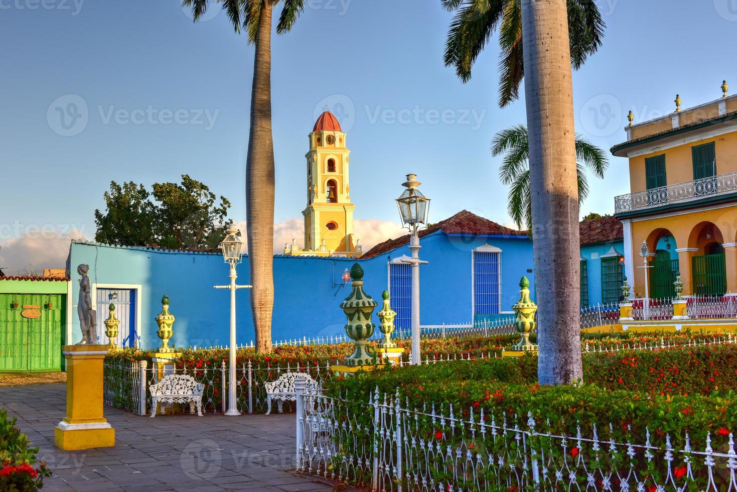 plaza mayor en el centro de trinidad, cuba, un sitio del patrimonio mundial de la unesco. foto