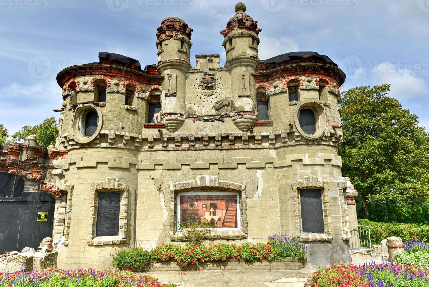 Bannerman Castle Armory photo