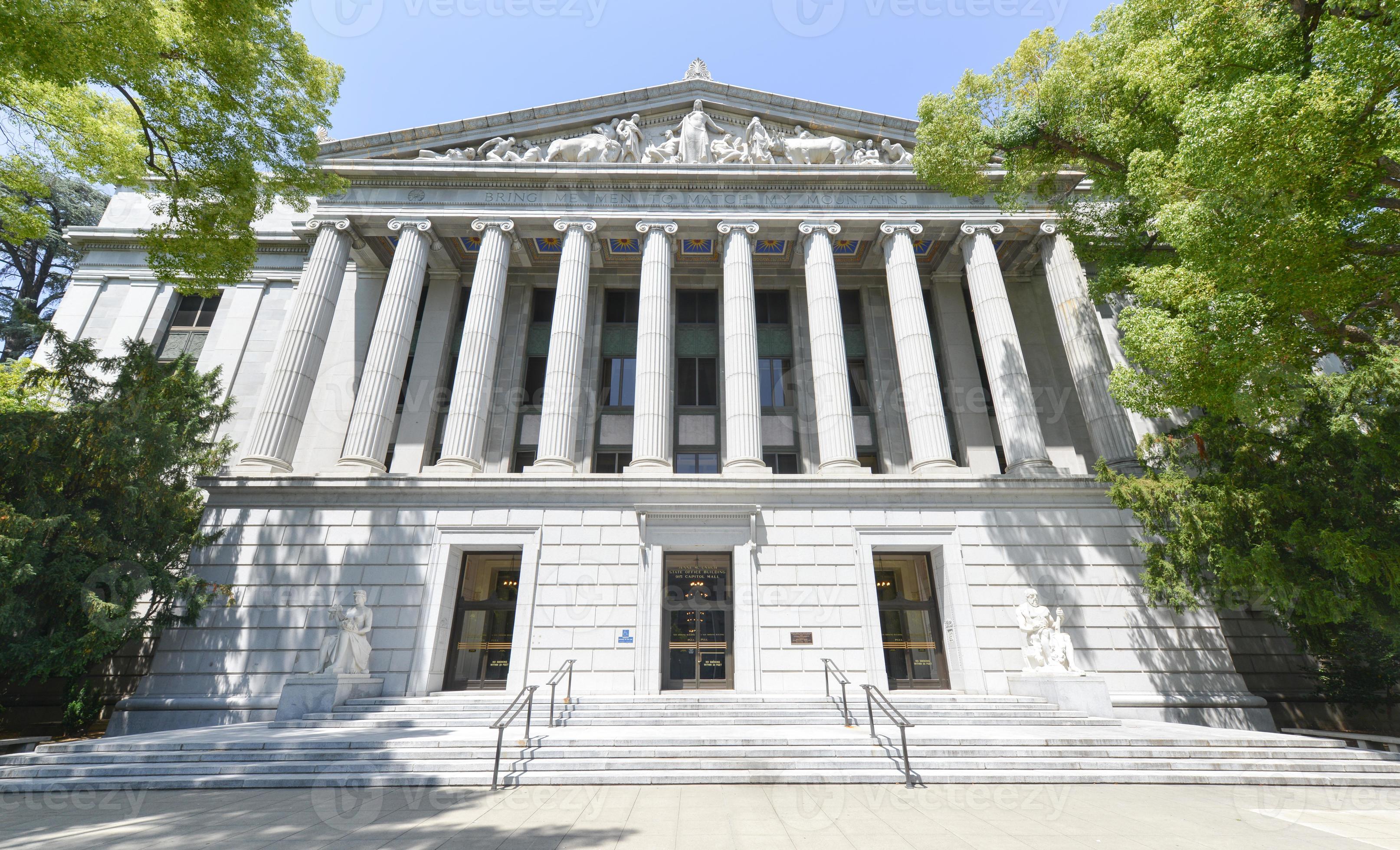 California State Treasurer's Office 16196326 Stock Photo at Vecteezy