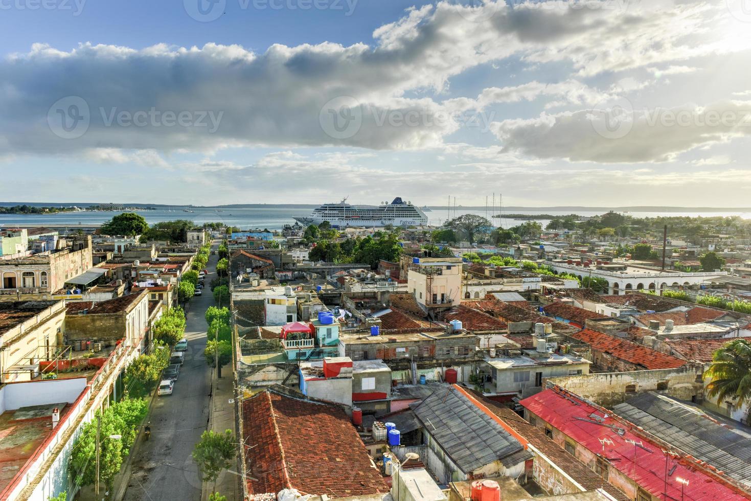 vista panorámica sobre la ciudad de cienfuegos, cuba. foto