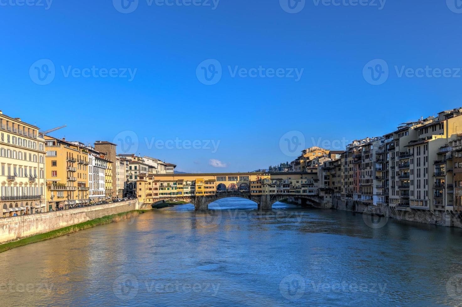 ponte vecchio - florencia, italia foto