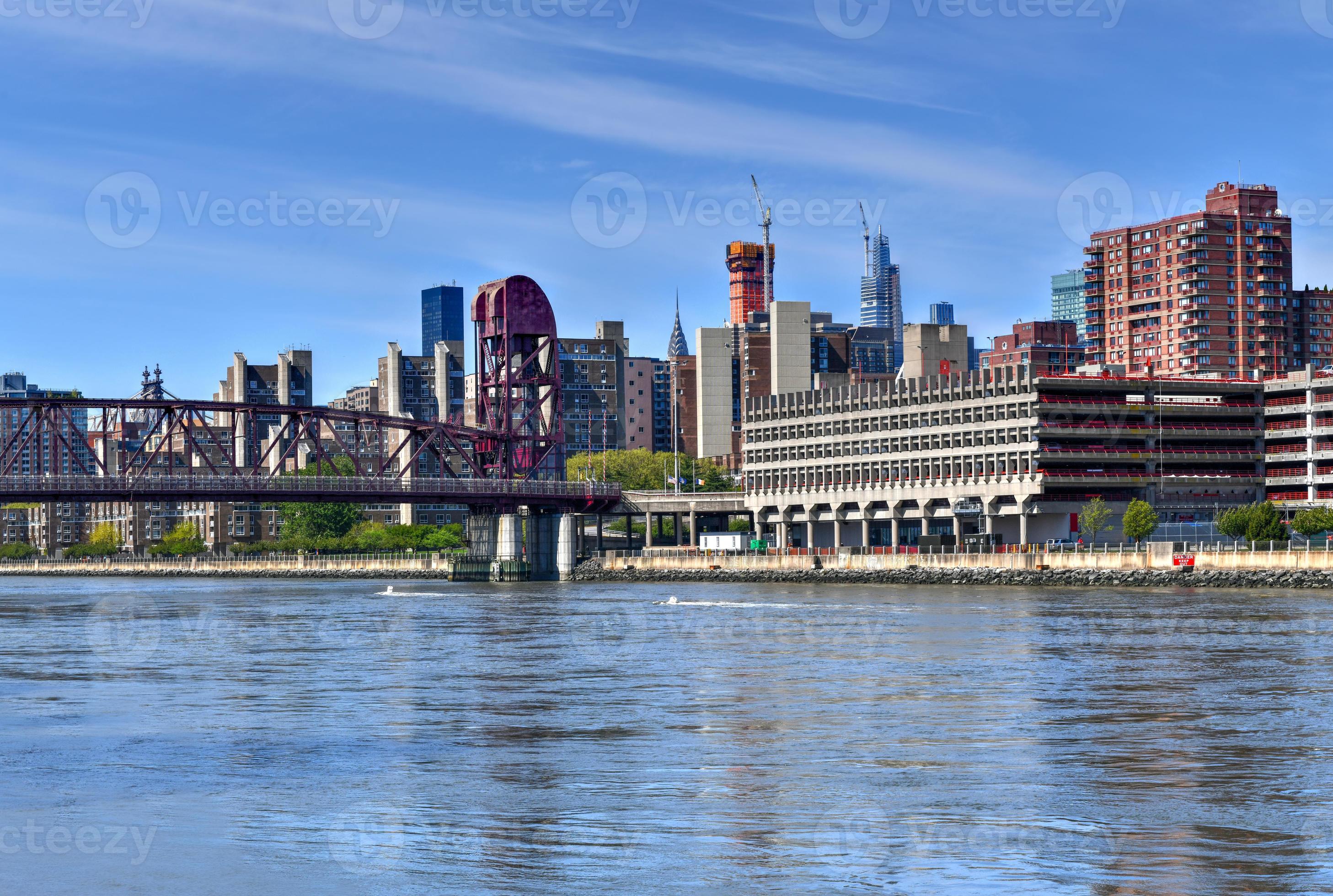 View of Roosevelt Island from Rainey Park in Queens, New York City