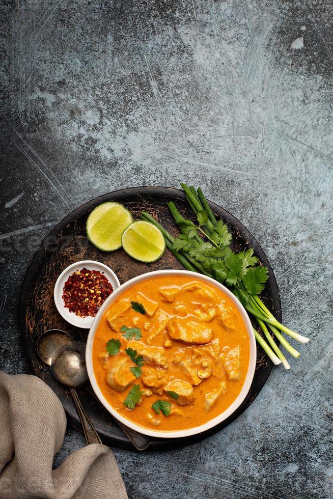 Chicken and cashew red curry photo