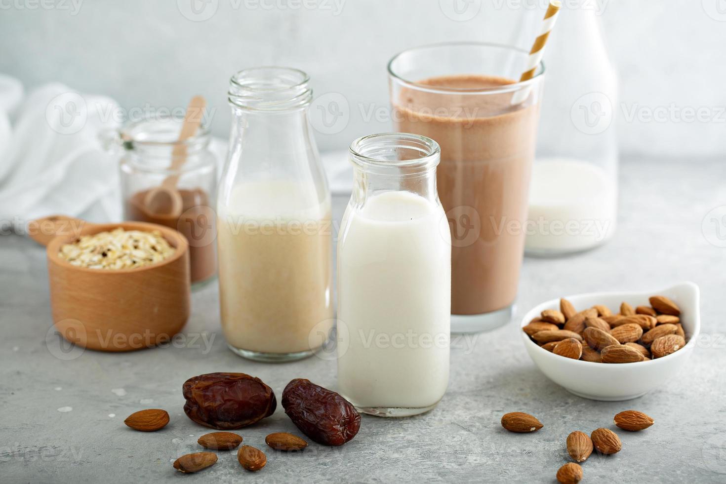 Almond and oat milk sweetened with dates and cocoa photo