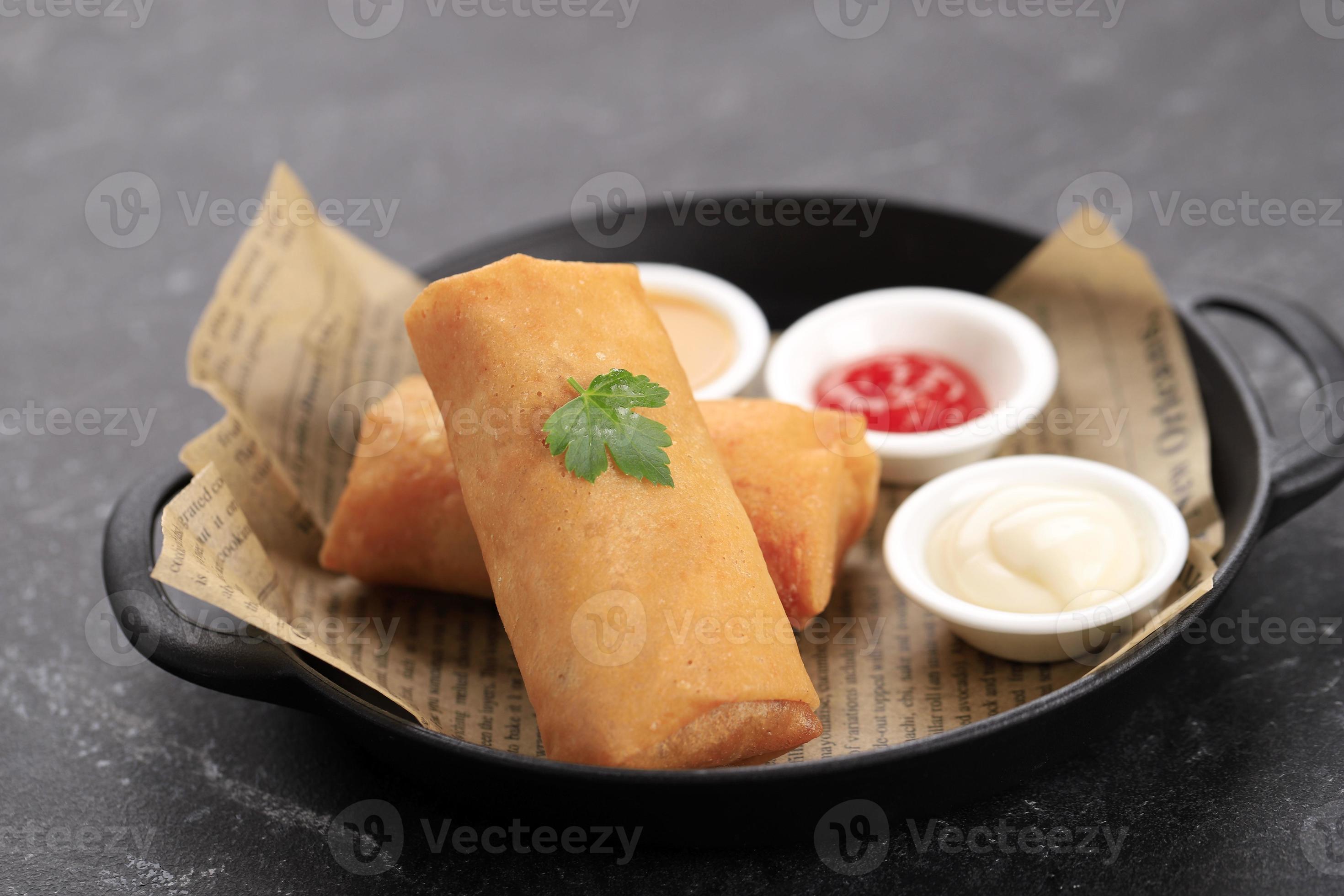 Chinese Deep Fried Shrimp Spring Roll 16243195 Stock Photo at Vecteezy