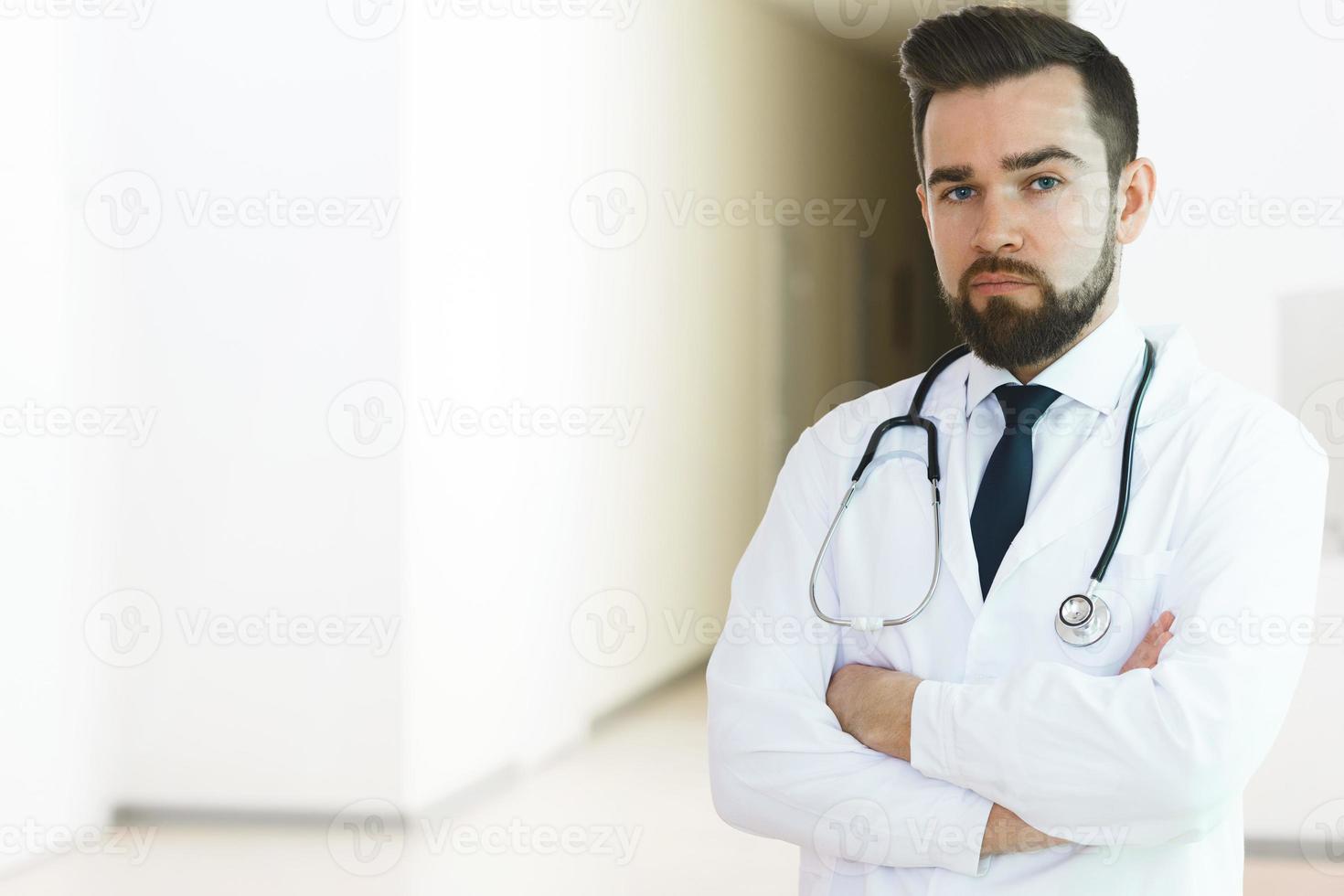 director médico en el centro hospitalario foto