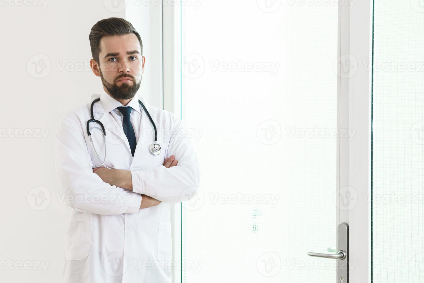 director médico en el centro hospitalario foto