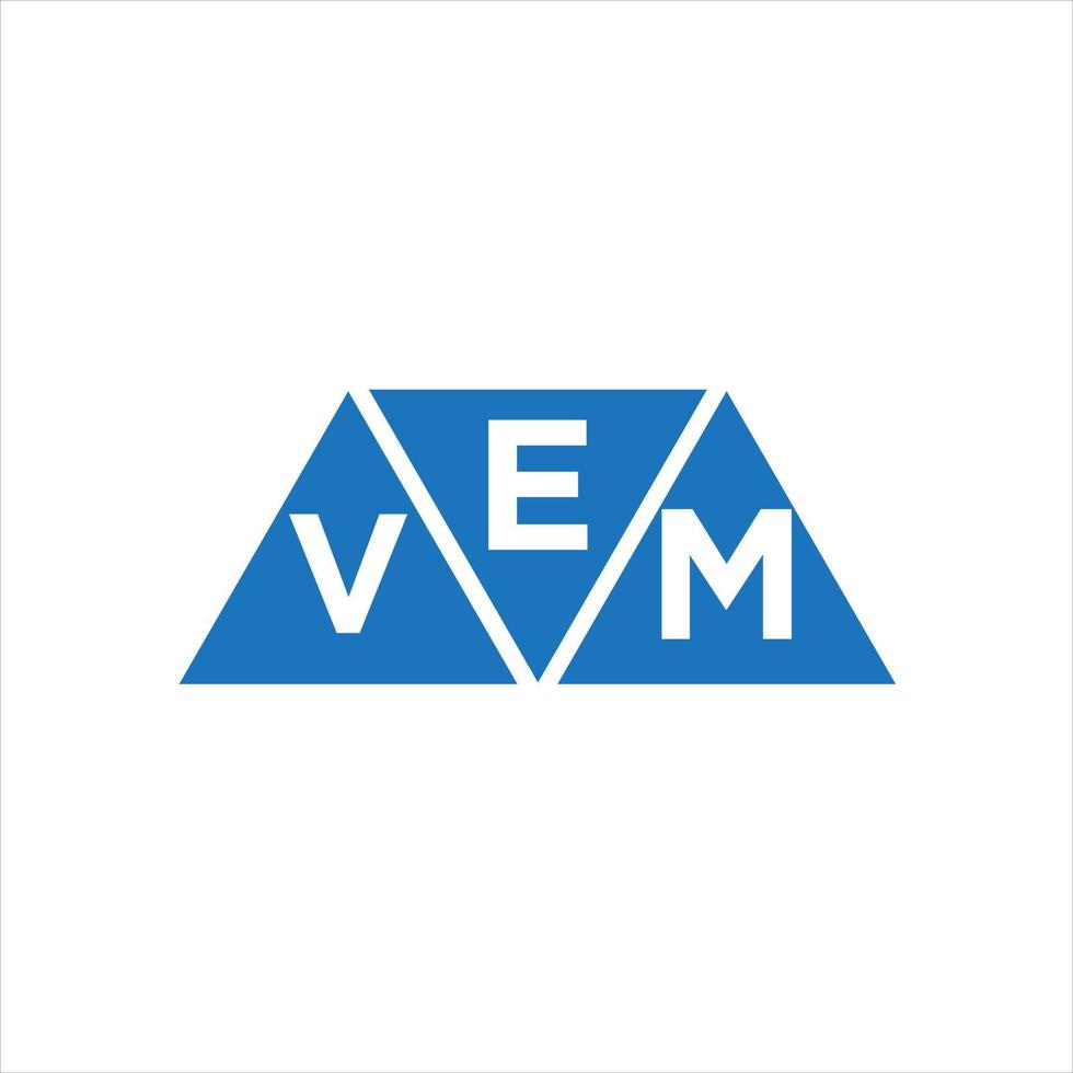 diseño de logotipo en forma de triángulo evm sobre fondo blanco. concepto de logotipo de letra de iniciales creativas de evm. vector