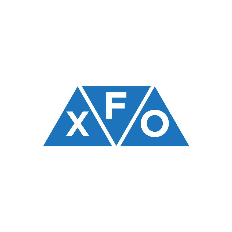 diseño de logotipo en forma de triángulo fxo sobre fondo blanco. concepto de logotipo de letra de iniciales creativas fxo. vector