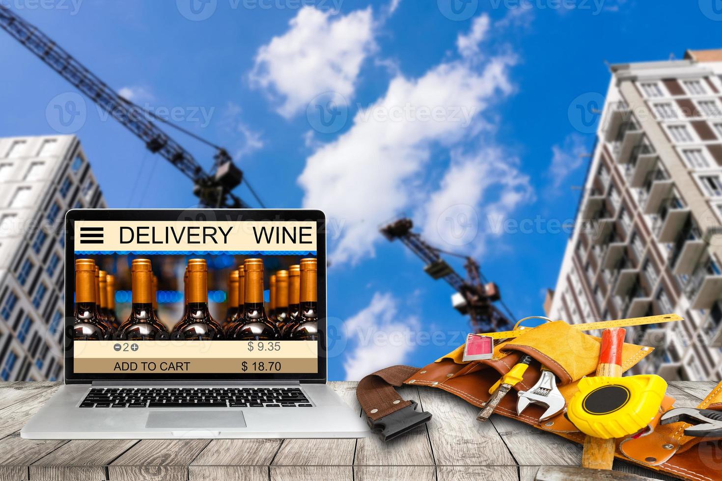 food-delivery-fast-food-unhealthy-obesity-concept-16265964-stock-photo