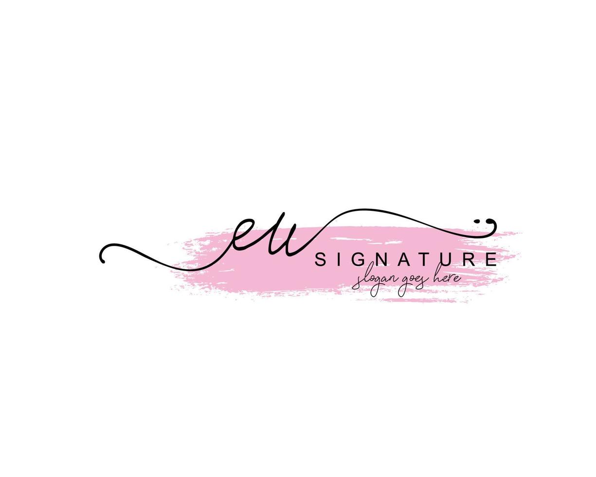 monograma de belleza inicial de la UE y diseño de logotipo elegante, logotipo de escritura a mano de firma inicial, boda, moda, floral y botánica con plantilla creativa. vector