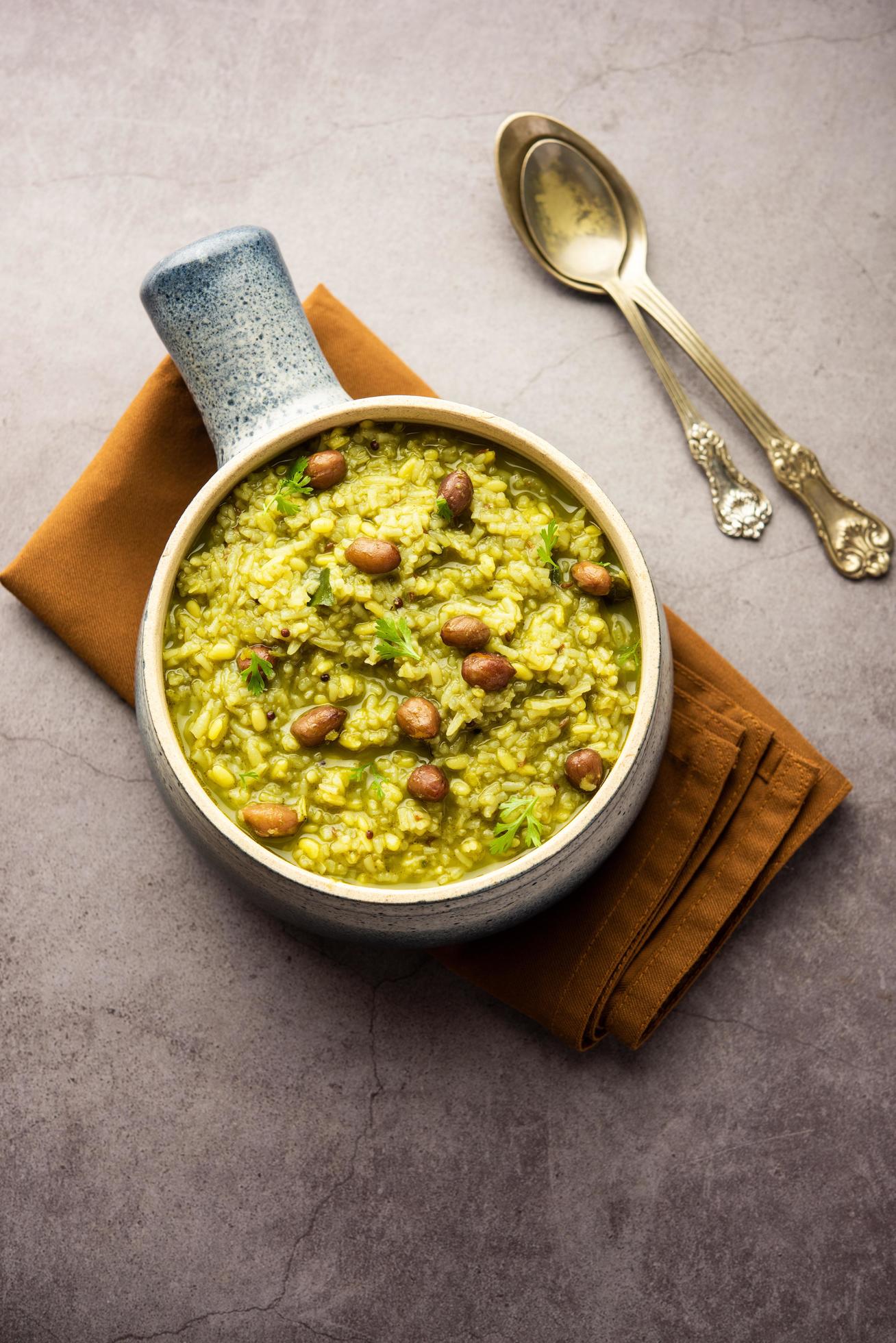 Palak Khichdi Is A One Pot Nutritious Meal Of Mung Lentils And Rice palak-khichdi-is-a-one-pot-nutritious-meal-of-mung-lentils-and-rice