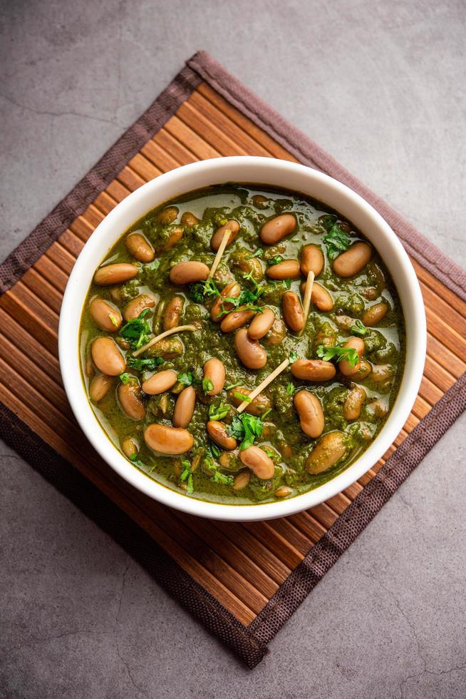 Palak rajma Masala is an Indian curry prepared with red kidney beans