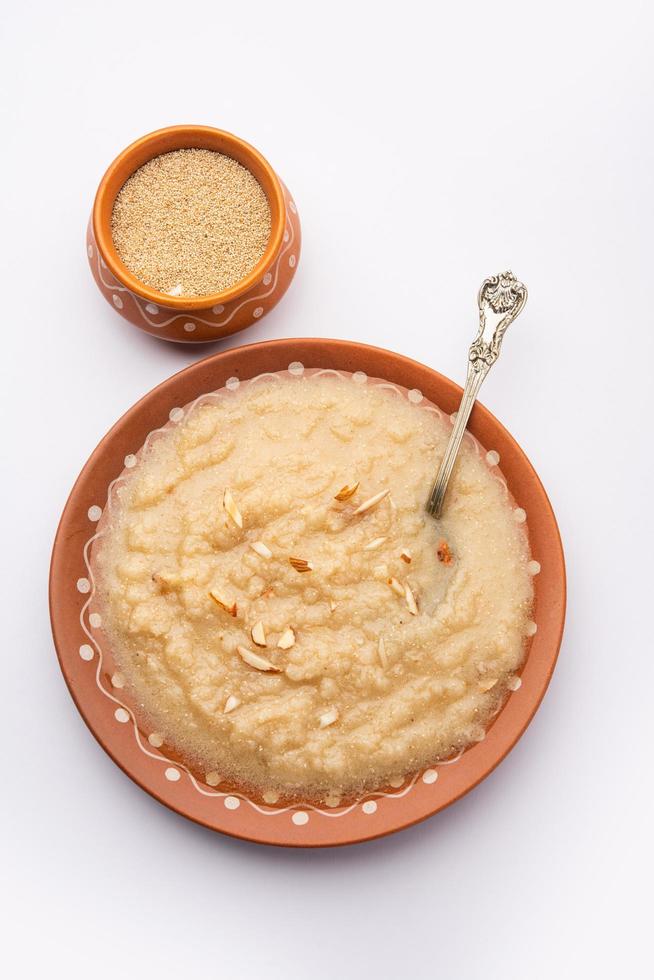 Khas Khas ka Halwa also called Post Halva or sheera or sooji made using