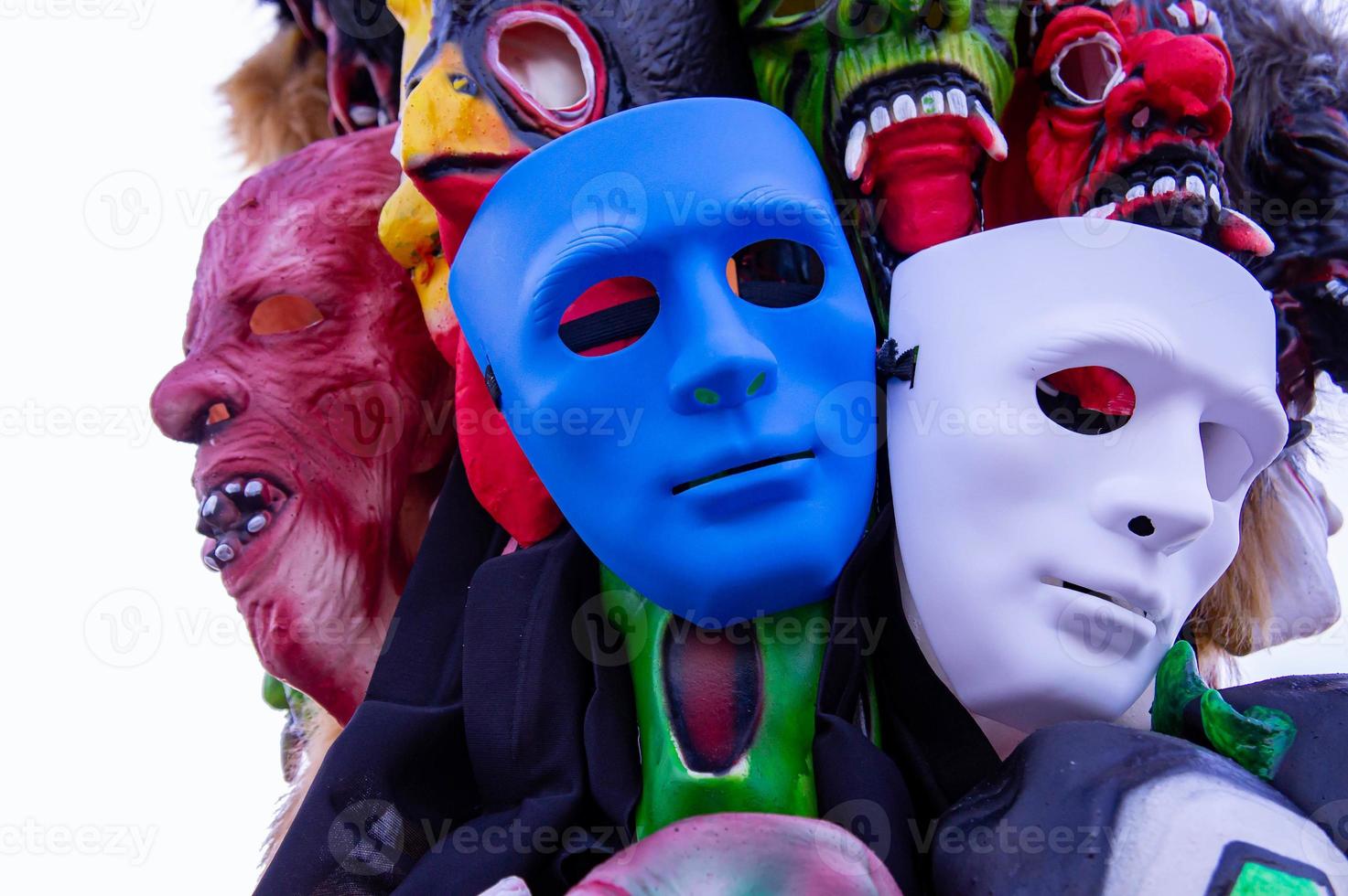 Toy mask To be tricked into playing on Halloween photo