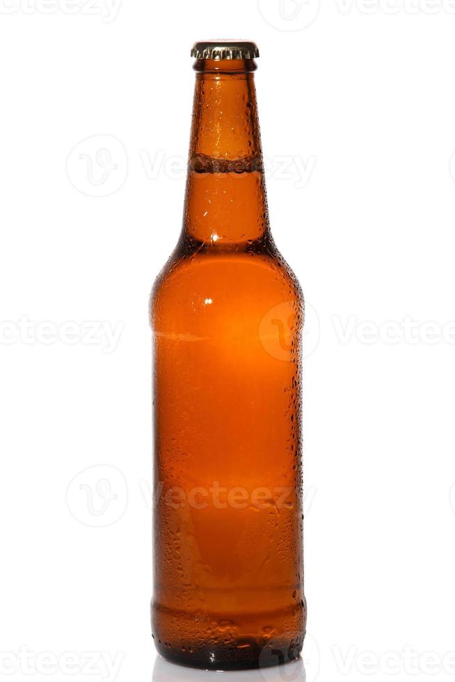 botella de cerveza fria foto