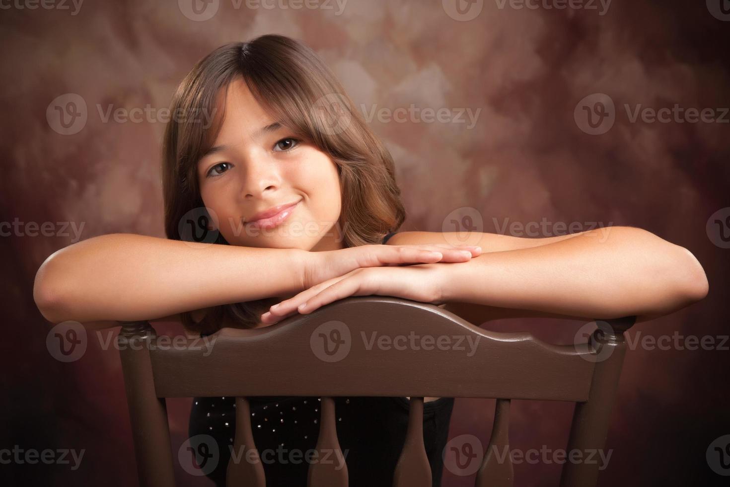 bonito retrato de niña hispana foto