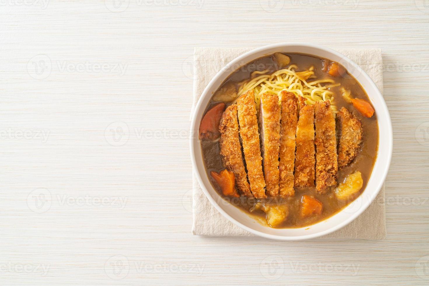 curry ramen noodles with tonkatsu fried pork cutlet 16343645 Stock