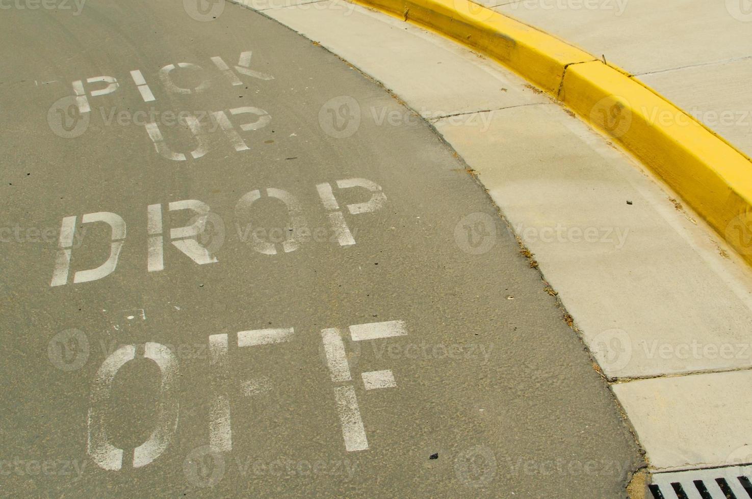 Pick Up, Drop Off Curb photo