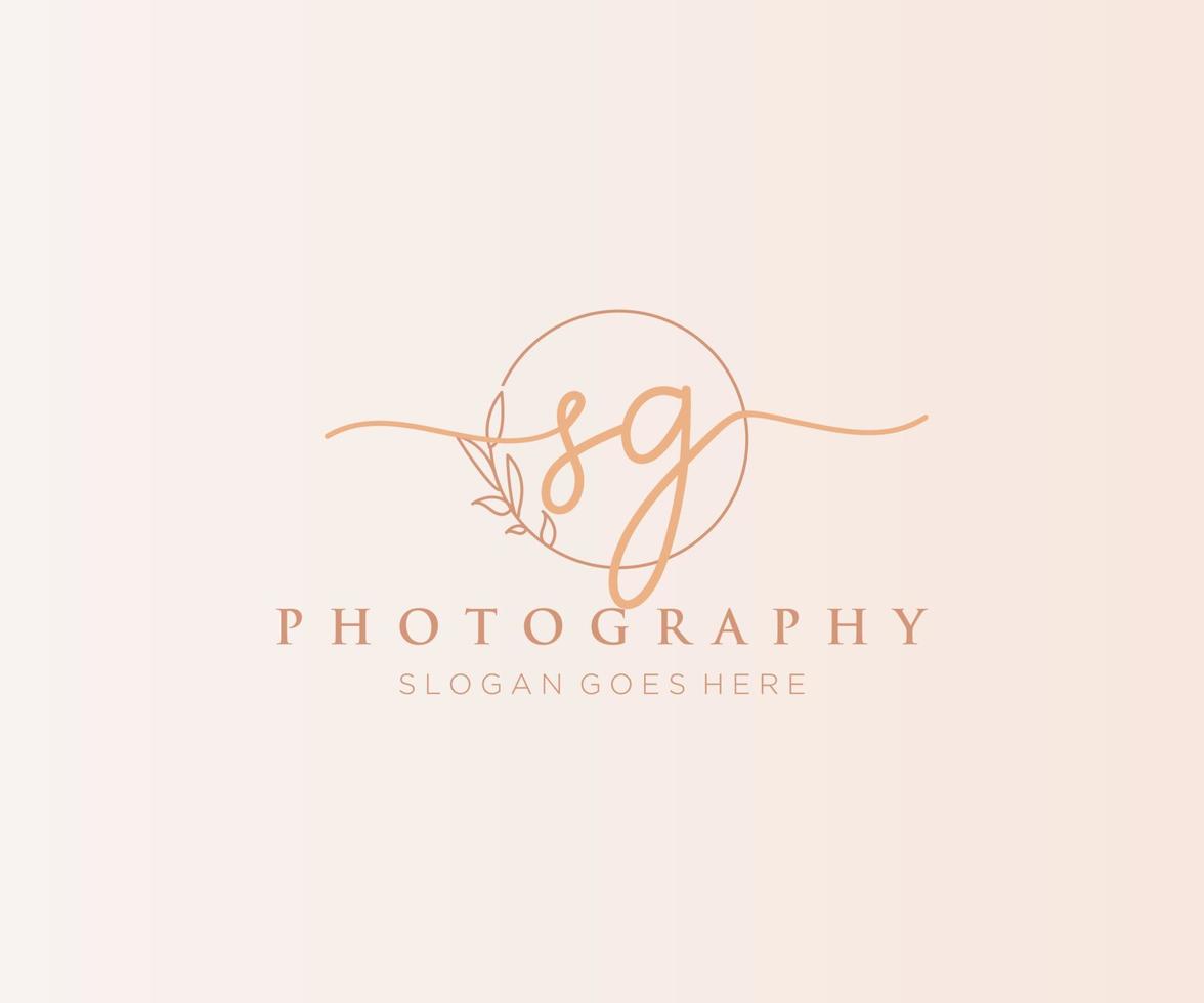 Initial SG feminine logo. Usable for Nature, Salon, Spa, Cosmetic and Beauty Logos. Flat Vector Logo Design Template Element.