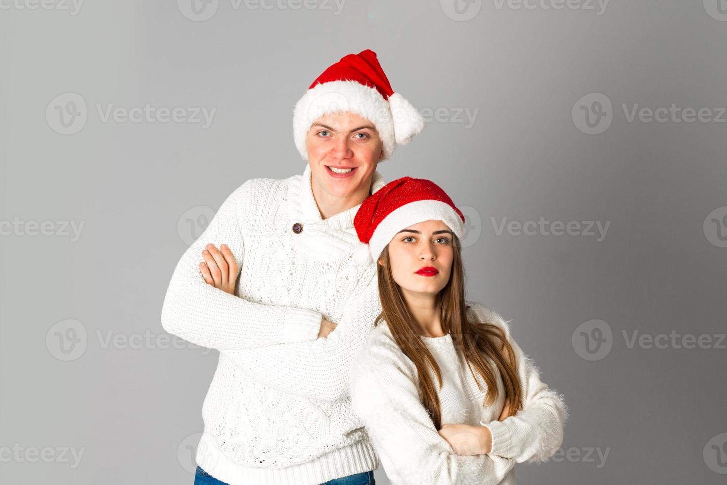 pareja celebra navidad en estudio foto